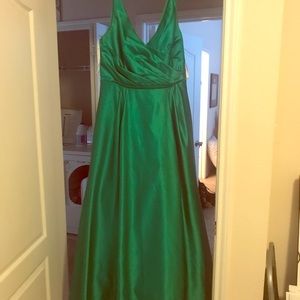 David’s bridal emerald size 14 dress